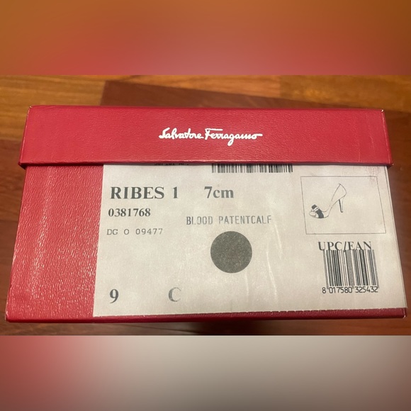 Salvatore Ferragamo Vera Bow Robes I Pumps - Size 9 - Picture 9 of 10